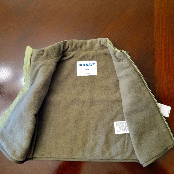 🆕️ Unisex Quilted Nylon Zip Vest - Picture 3 of 3